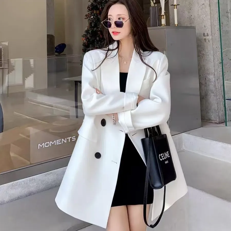 Рисунок 3 - Женский пиджак цвета хаки