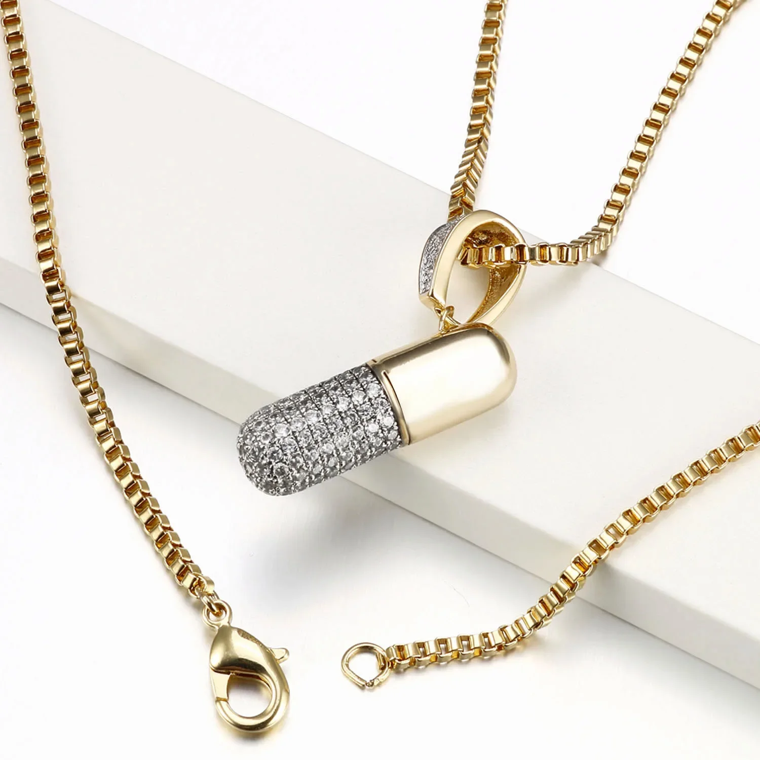 Cz Diamond Pendant Pill Hip Hop Necklace Fashion Full Diamond Zircon Men's and Women's Gold Plated Jewelry