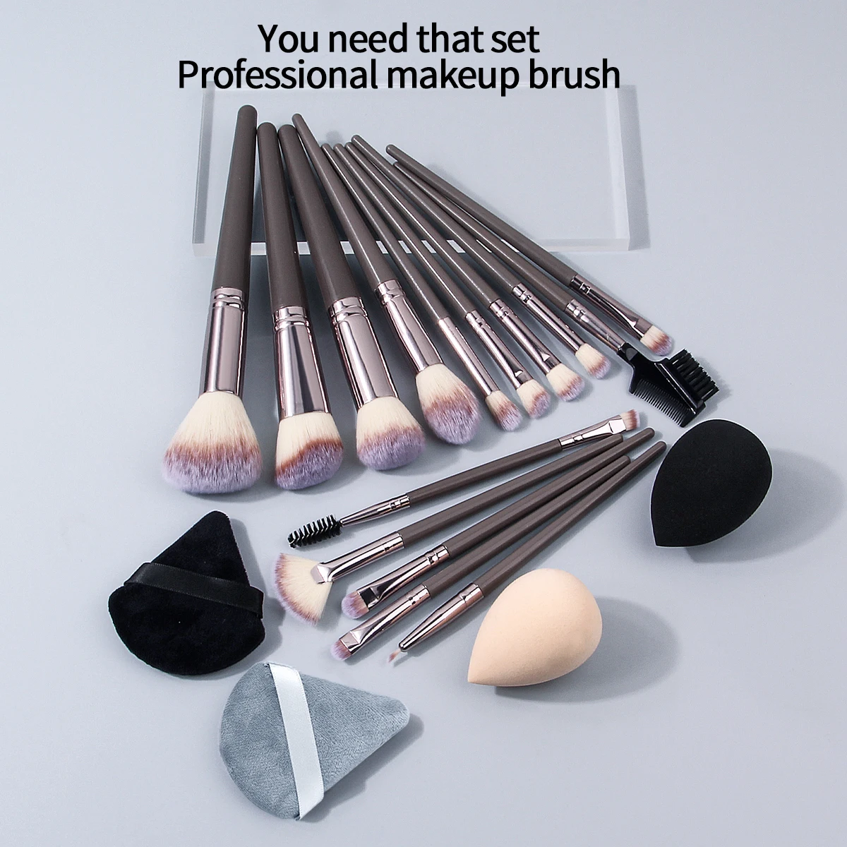 تتضمن مجموعة فرش المكياج الراقية المكونة من 19 قطعة فرشاة مكياج ناعمة للوجه ومنفخة مسحوق إسفنجة مكياج جافة ورطبة مزدوجة الأغراض