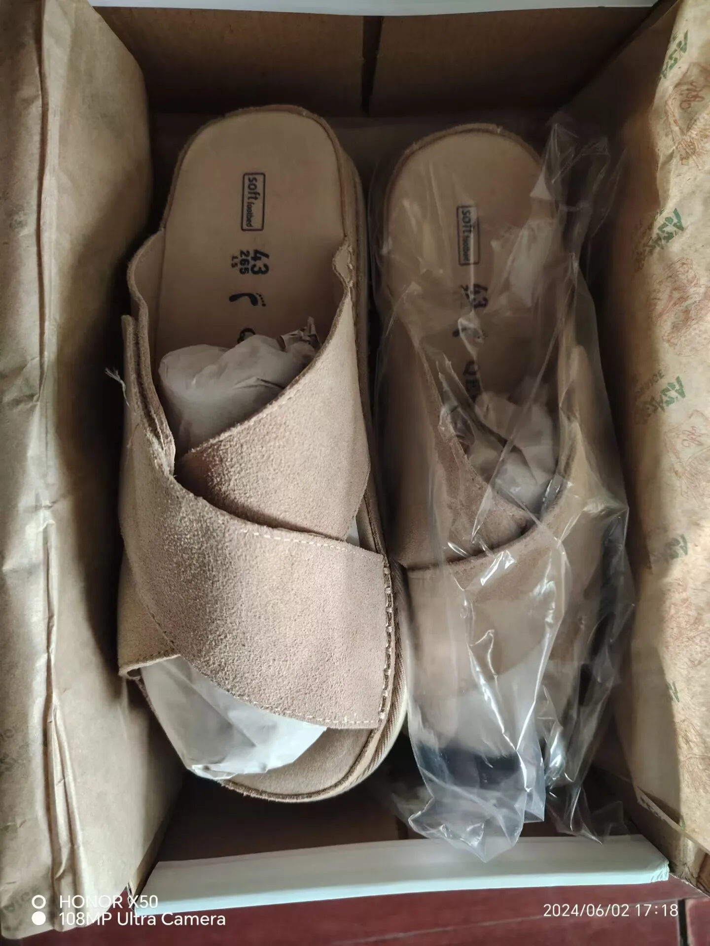 Men's Summer Outdoor Wear 2024 New Style Sandals Fashion High-End Leather Outdoor Wear Platform Slippers Women