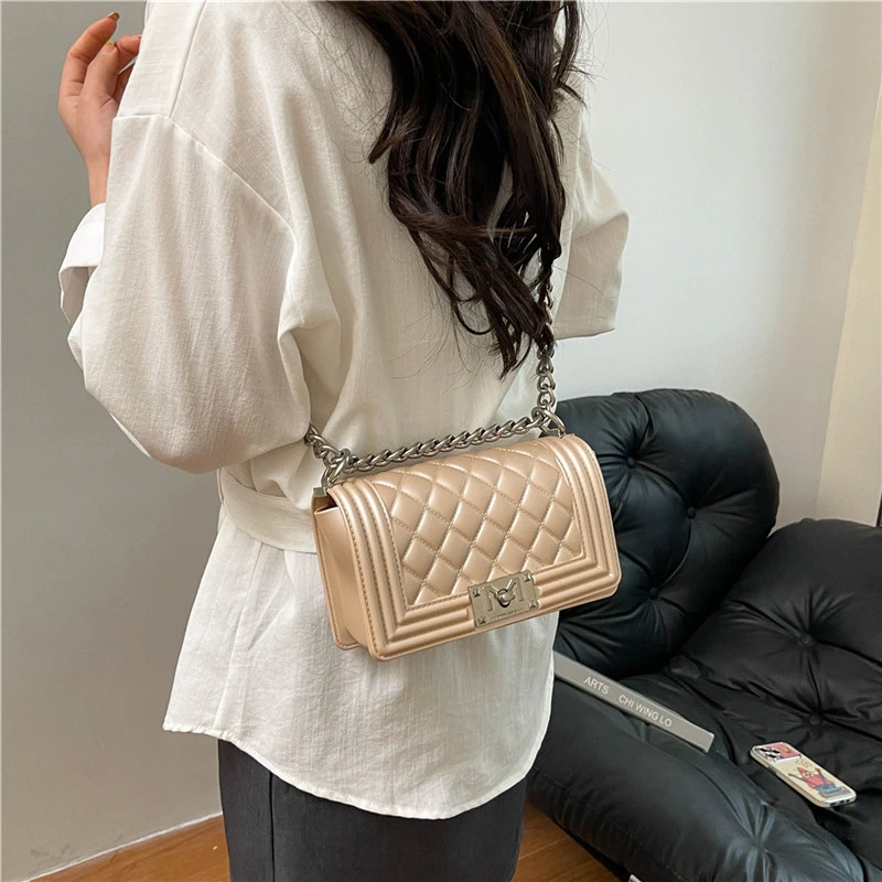 

New Designer Women's Leather Tote Bag Elegant Chain Strap Crossbody Bag Ladies Purse With Popular Fashion Style