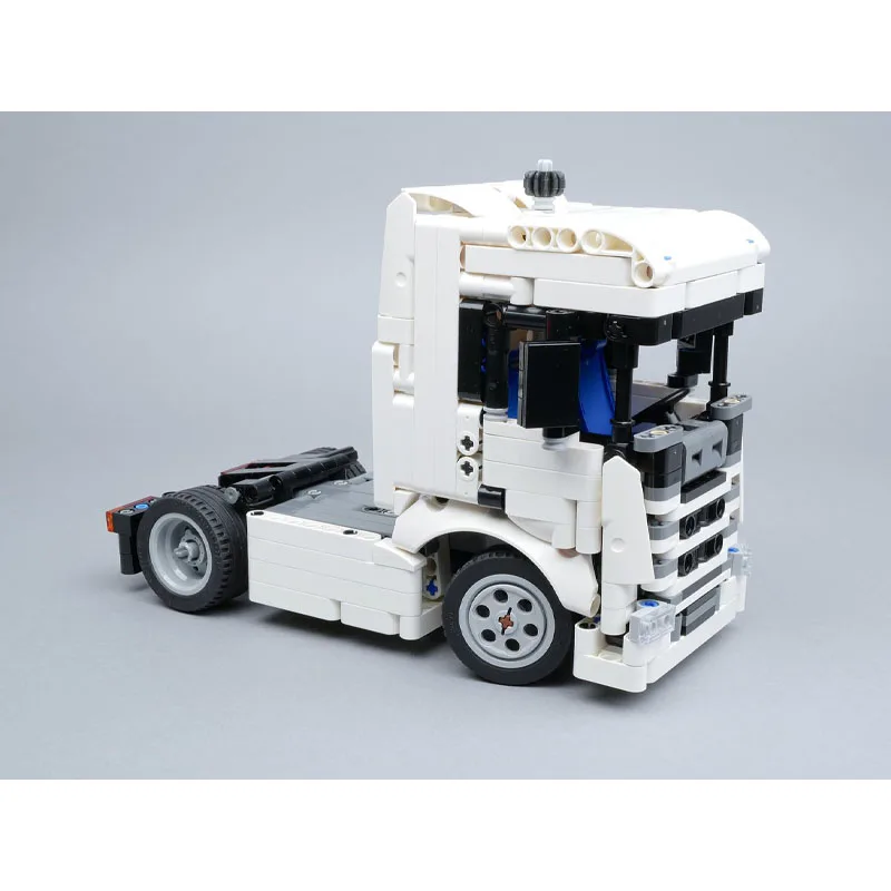 

MOC-100822 Classic New 4x2 Flat Nose White Tractor Truck Building Block Model 636 Parts, Boys' Birthday and Christmas Toy Gift