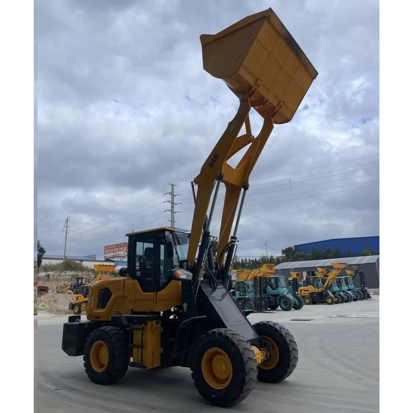 Shock‑resistant Chassis Skid Steer Loader For Unpaved Site Excavating And Backfilling Daily Construction Operations