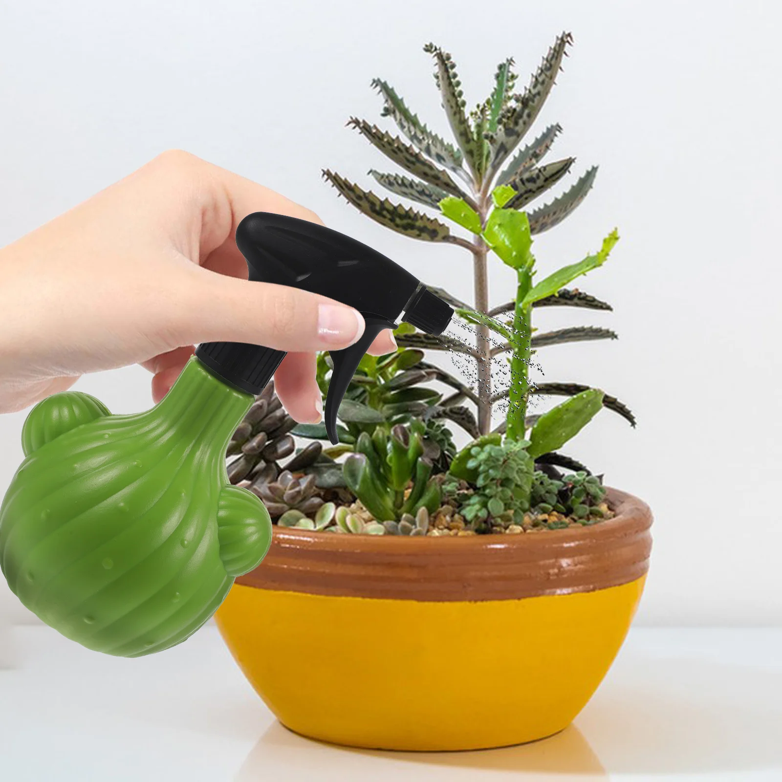 

Cactus Shaped Decorative Watering Can Plastic Sprinkler Head Indoor Outdoor Plants Flowers Gift Plant Spray Bottle