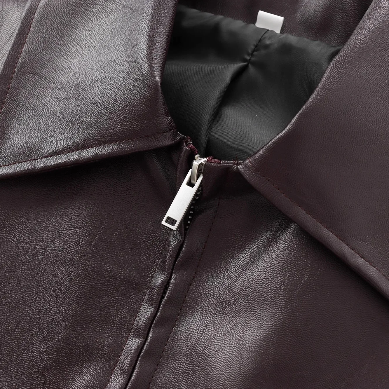 เสื้อโค้ทหนังเทียมทรงยาวแฟชั่นใหม่สไตล์สตรีทสำหรับฤดูใบไม้ร่วง  ผ้าโพลีเอสเตอร์อเนกประสงค์สำหรับวัยรุ่นหญิง