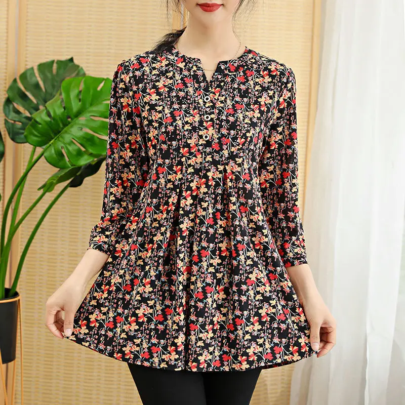 Middle Aged and Elderly Women Fashion Vintage Print Tunic T-shirts Ladies Casual V Neck Three Quarter Sleeve Loose Pullover Tops