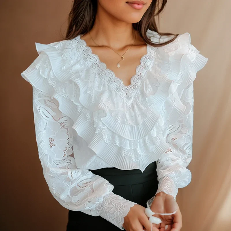 Blusa de encaje blanco de manga larga con volantes para mujer, camisa plisada elegante con cuello en V, Tops holgados de ganchillo hueco, 2023