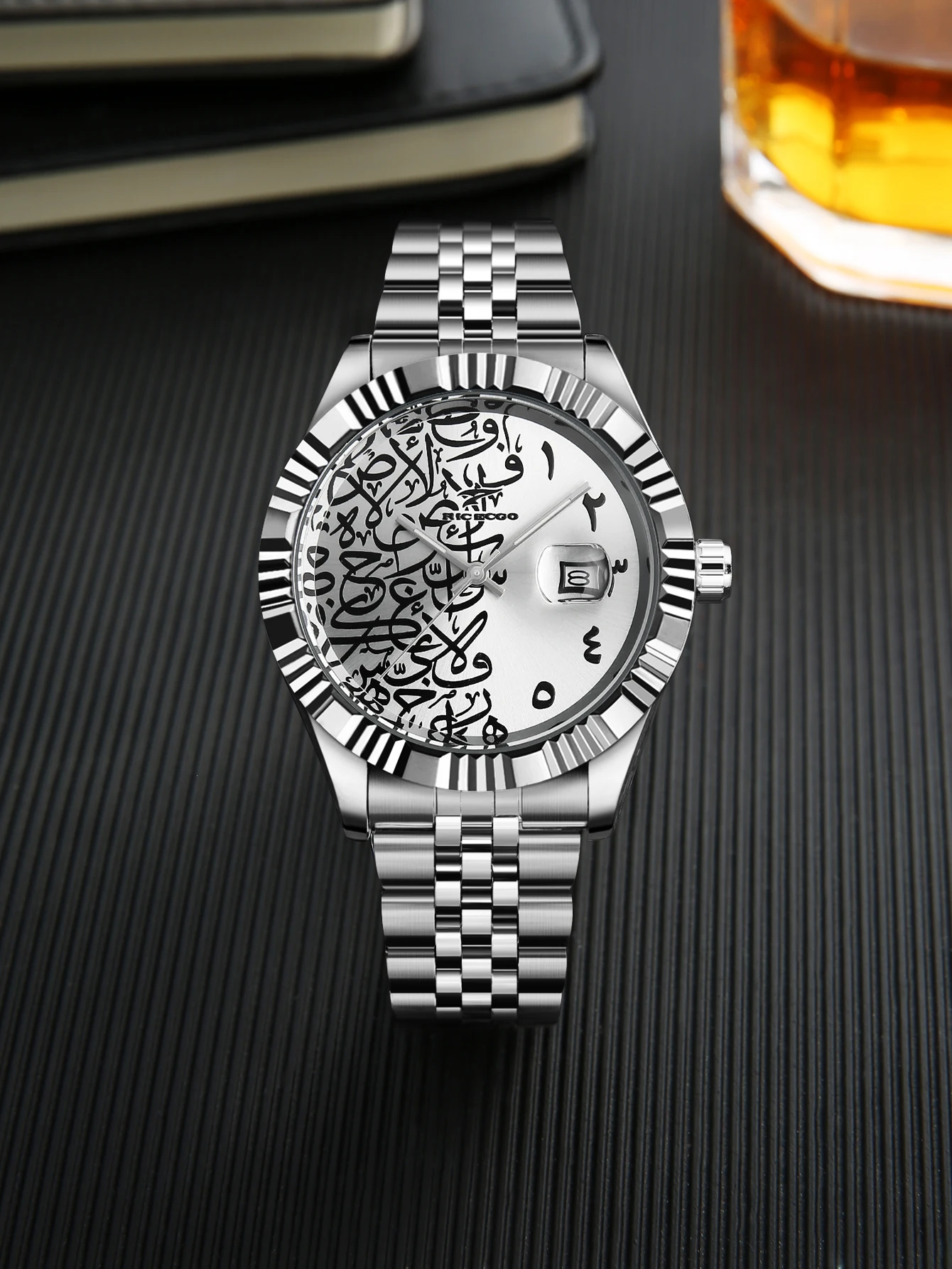 Arabic Numeral Embossed Art Dial Men's Steel Band Watch Business Calendar Quartz Watch Black and White Men's Watch Gift view 6