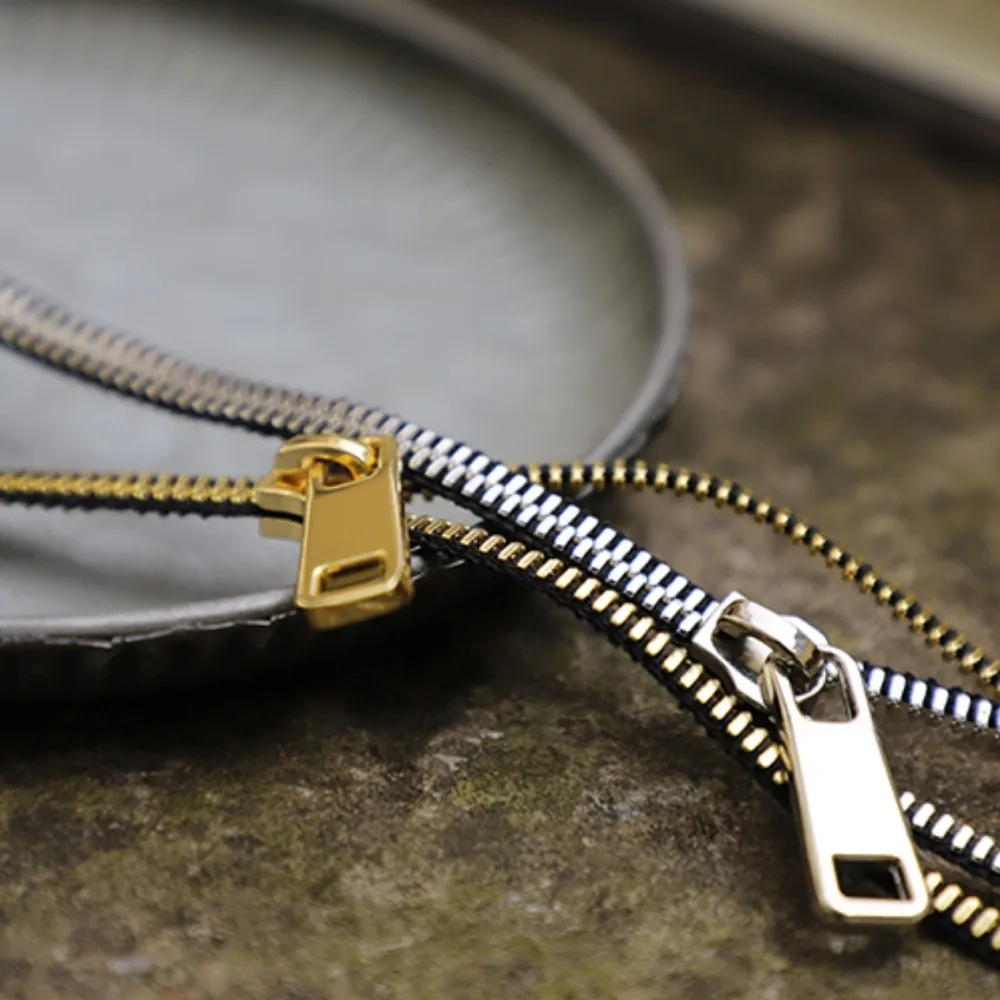 Fashion Choker Zipp…