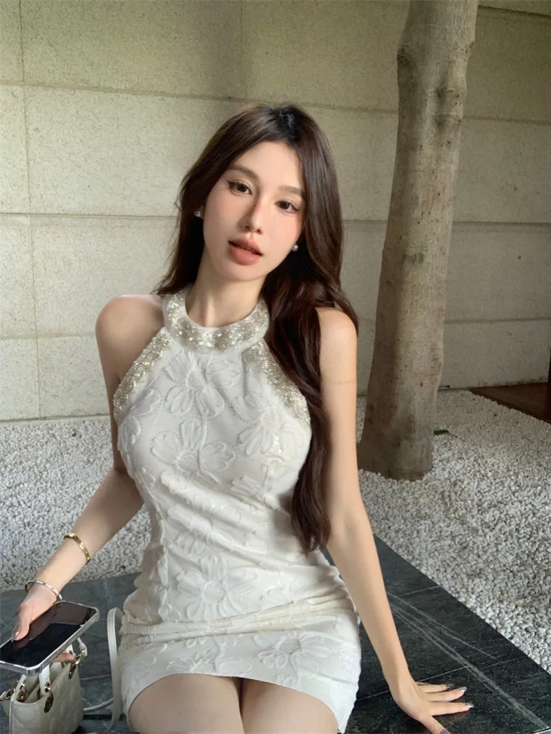 

Элегантное белое платье с цветочным принтом на шее, женское летнее приталенное короткое платье без рукавов с утягивающим эффектом на талии, облегающее платье-футляр