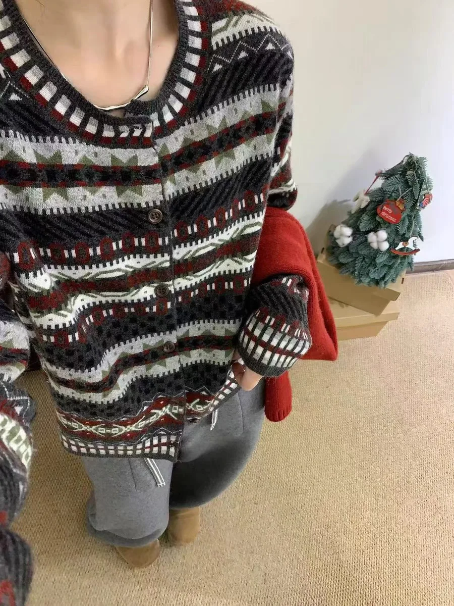 

Вязаный шерстяной кардиган в стиле ретро, женский круглый свитер Ne, этнический свитер, тяжелый свитер, джет, европейская станция, поездка на работу, S...