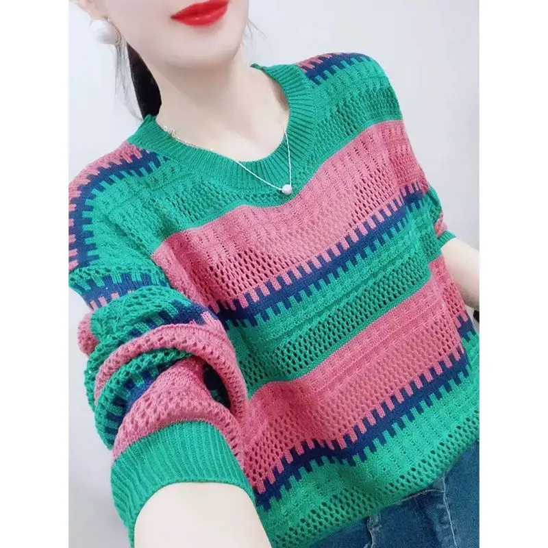 Women's Spring Autumn Fashion and Elegant Round Neck Pullover Stripe Splice Style Versatile Long Sleeve Loose Sweater Knit Tops