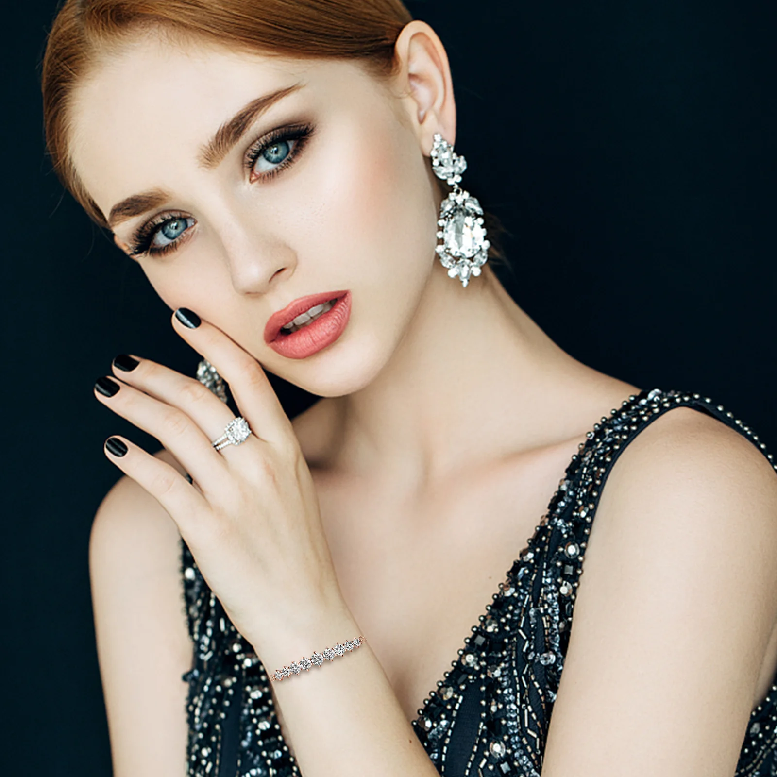 

1Pcs Adjustable Alloy Women Wrist Bracelet Rose Gold Rhinestone Chain Jewelry Decoration Perfect Gift for Special Occasion