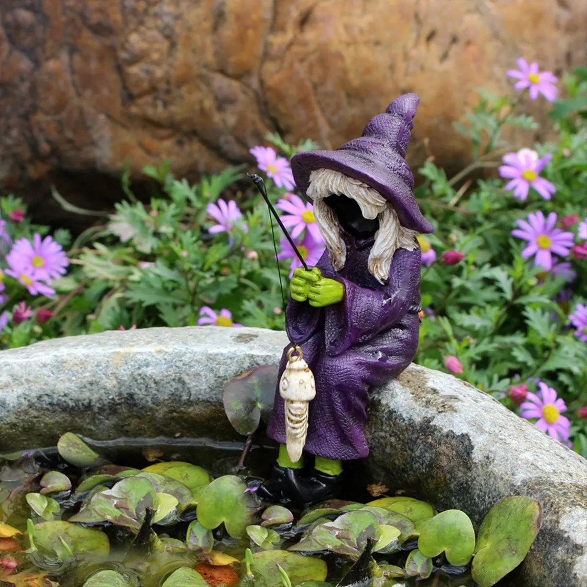 B17C Fishing Witch Resin Crafts Ornaments Halloween Decorations Aquarium Flower Pot Decoration