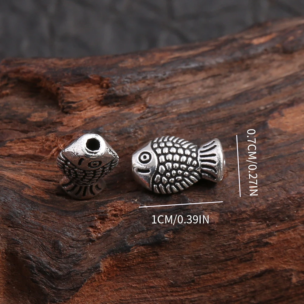 36 Three-Dimensional Small Fish-Shaped Beads with Through-Hole Design, DIY Handmade Accessories, Featuring Full Fish-Scale Texture Details, Transparent and Threadable in the Middle, Suitable for Weaving Bracelets, Necklaces, and Jewelry Accessories