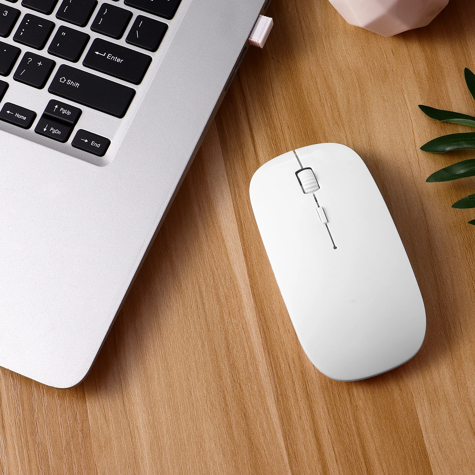 Ultra sottile sottile mini mouse ottico wireless da 2,4 GHz ricevitore portatile 3 livelli Dpi clic silenzioso per computer PC portatile bianco