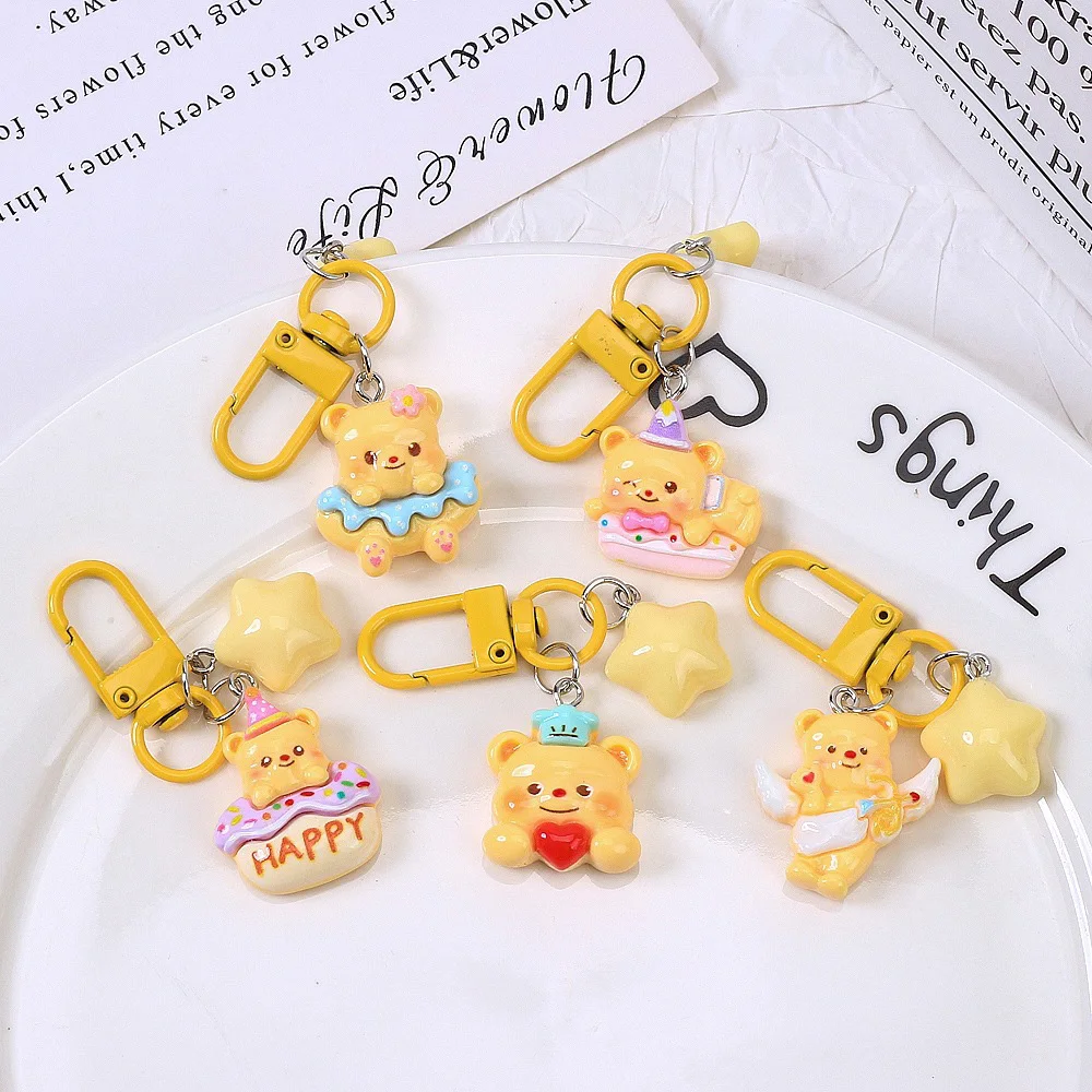 

Cute Bear Birthday Party Key Chain for Women Backpack Penning Cartoon Star Student Schoolbag Car Key Charm New Year Gift