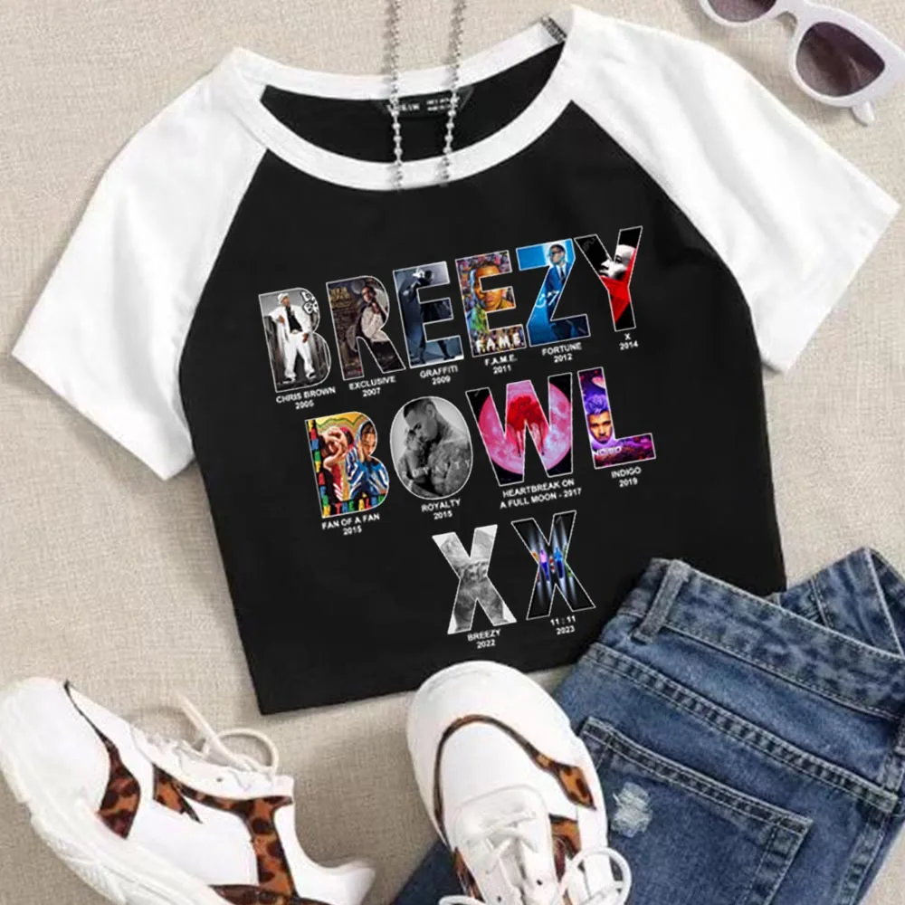 

Крис Браун Breezy Bowl XX Tour 2025 укороченные топы футболка для девочек модная женская футболка с круглым вырезом и короткими рукавами для фанатов подарочная футболка