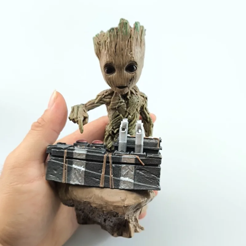 

20CM Marvel Guardians of The Galaxy Groot Statue Model Avengers Cute Baby Tree Man Pvc Anime Action Figure Toys Collection Gift