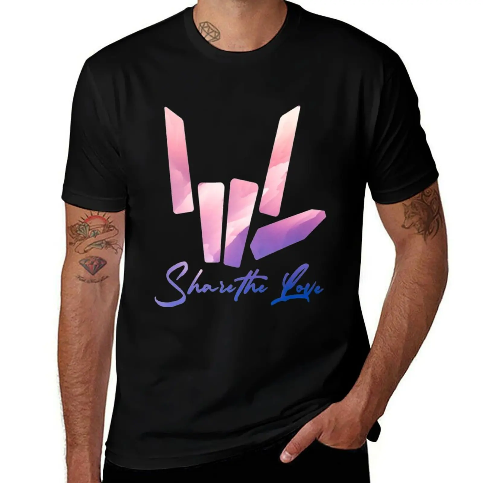 SHARE THE LOVE T-Shirt Plus Size Solid Color T-Shirt