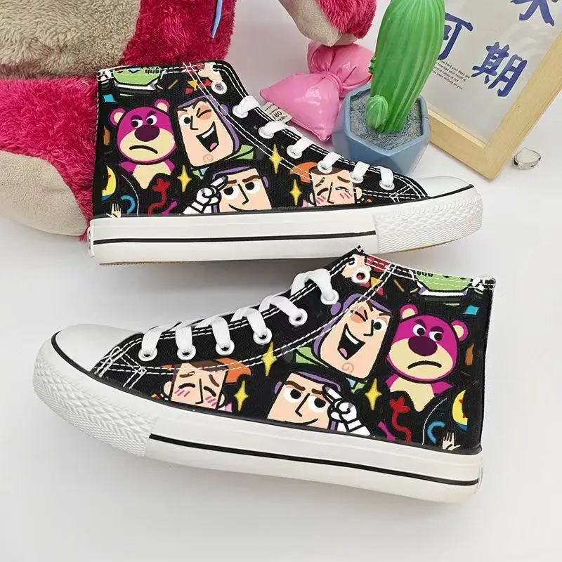 

drop shipping 2025 new Buzz Lightyear Toy Story Lotso Huggin Bear grils white canvas shoes student sprots board shoes for women