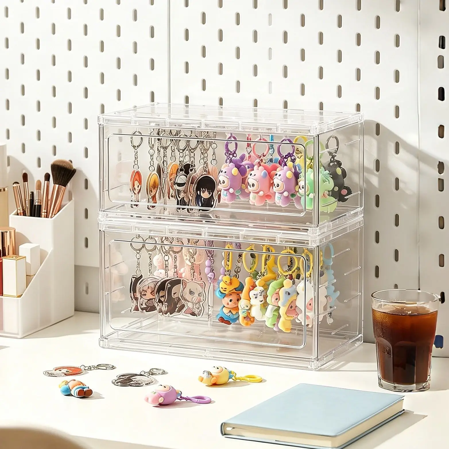 Acrylic Keychain Storage Box Transparent Dustproof Display Case for Celebrity Pendants Dolls Bracelets Jewelry Organizer