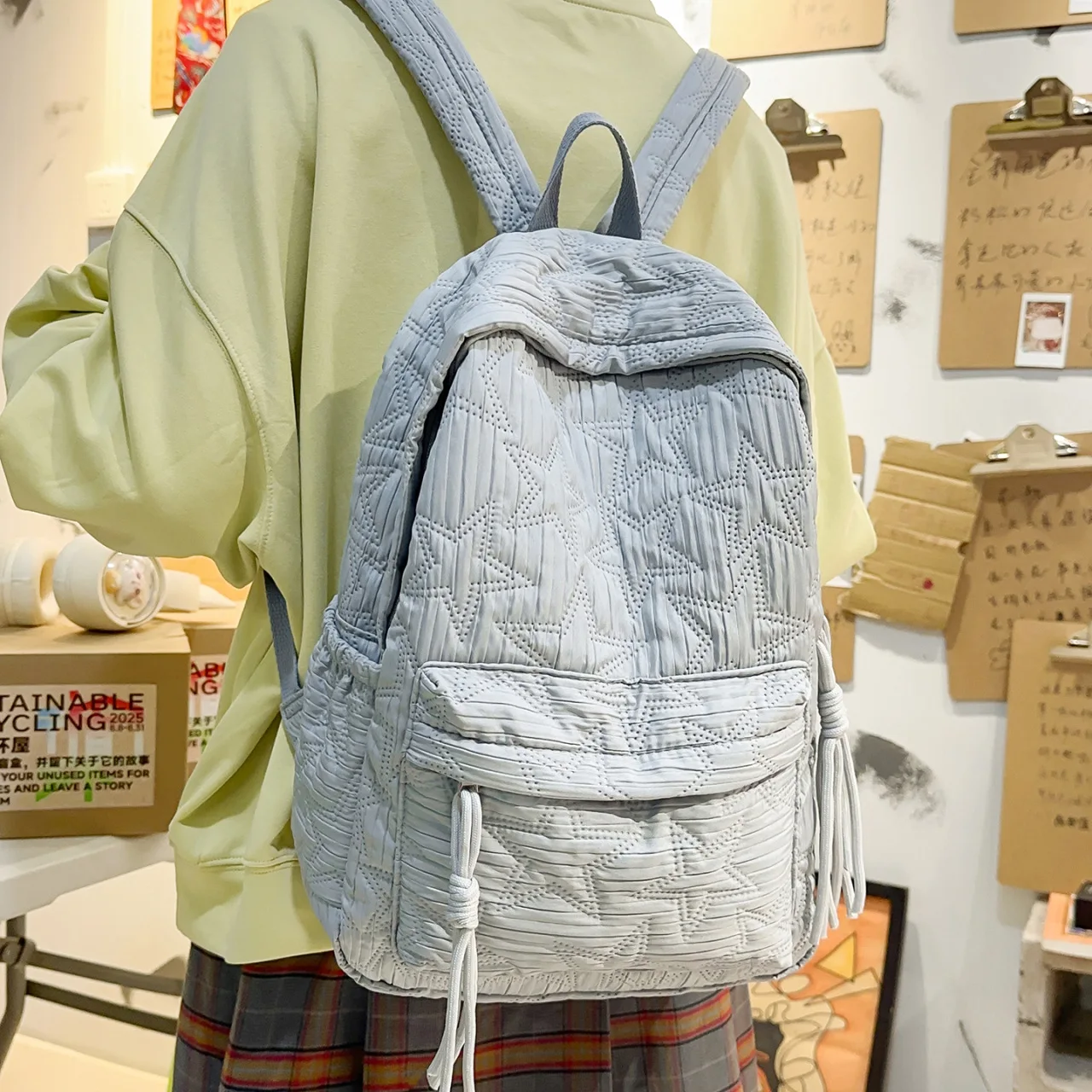 Lightweight nylon student backpack with simple five-point star pattern and large-capacity waterproof travel bag