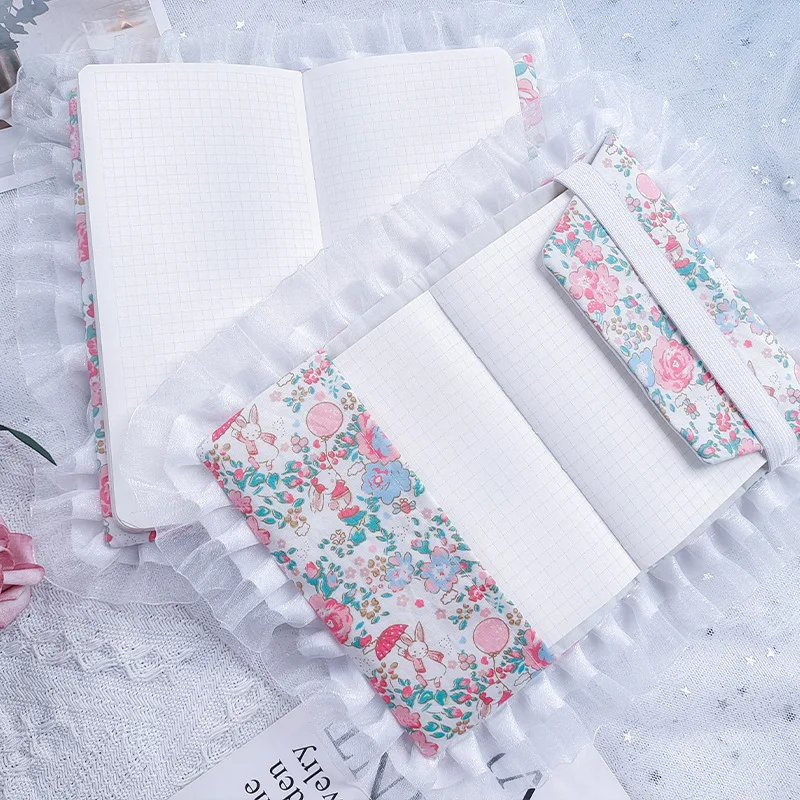 A5/A6/Weeks, giacca da libro in tessuto fatta a mano con copertina regolabile per libro a mano in pizzo e pizzo "Luna Coniglio Rosa", diario, blocco note, ledger