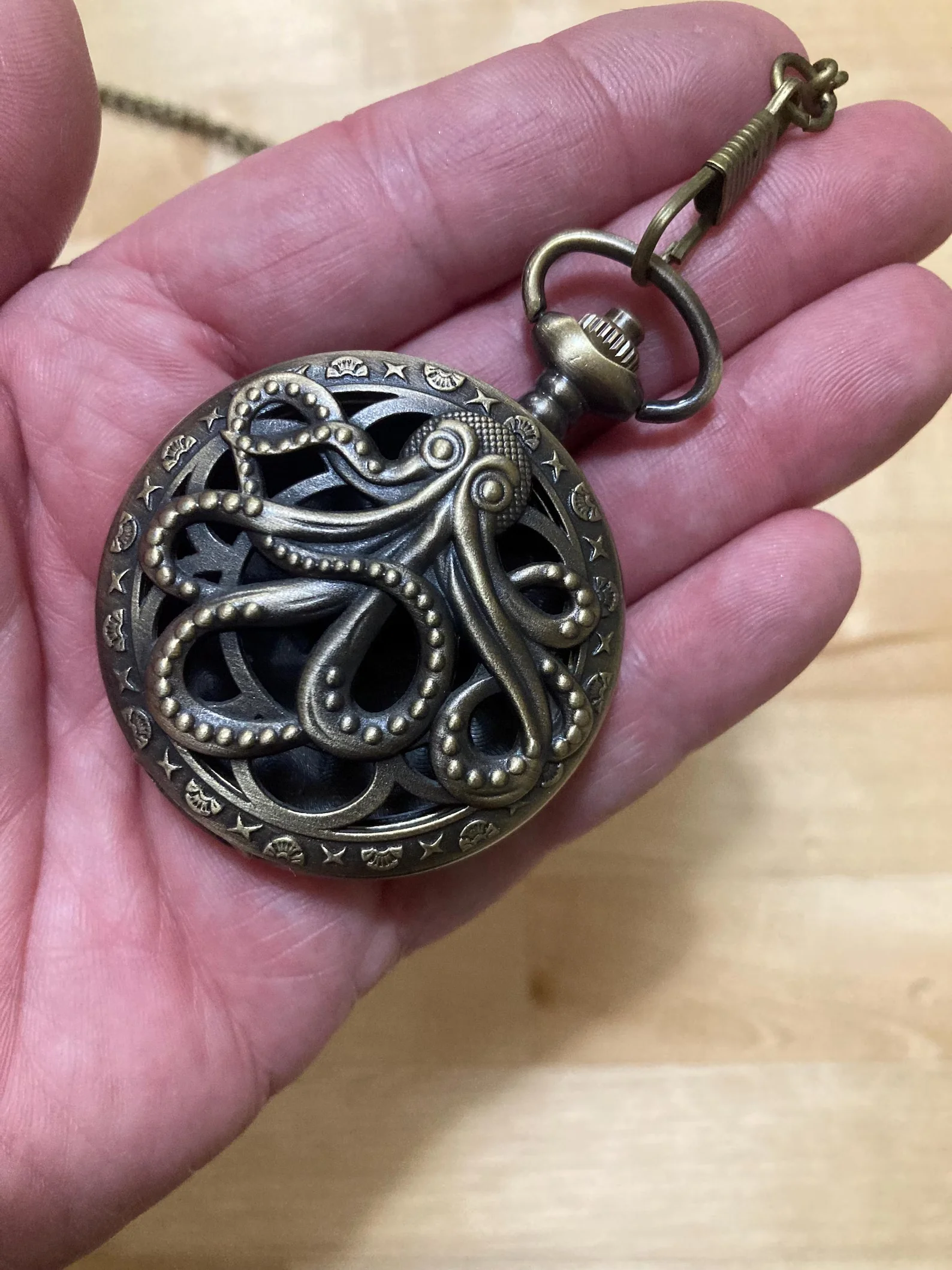 

2026 Double Dragon Dice Hammer DND Dice Box Jewelry Pocket Watch Case Retro Carving 3D Double Dragon Head Hammer Metal Dice set