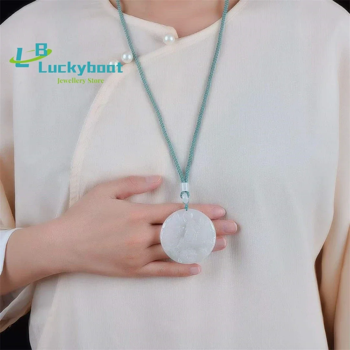 Natural Tianshan Cuishan Landscape Round Plate Hanging Pieces Simple and Versatile, Exquisite Retro Ethnic Men and Women's Style