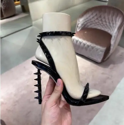 

Punk Style Black Gold Leather Spike Studded Rivets One Line Ankle Buckle Strap Sandals Lady Thin Heels Party Summer Sandals
