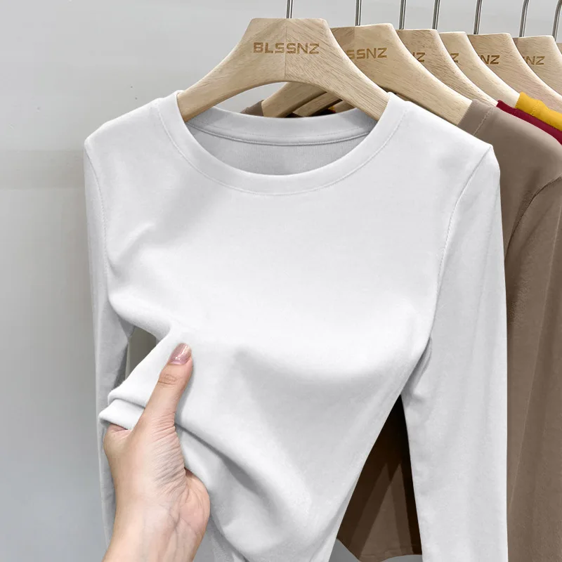 New Autumn and Winter Round Neck Base Shirt, Keep Warm Long Sleeved T-shirt for Women, Simple and Plush Cold Resistant Warm Top