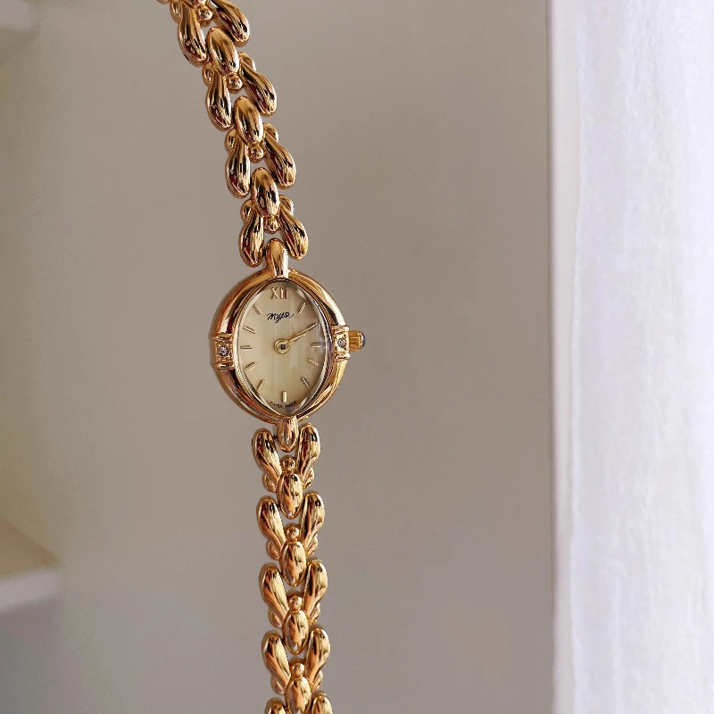 Student 2025 waterproof quartz watch birthday gift classic trend women's watch elegant simple retro