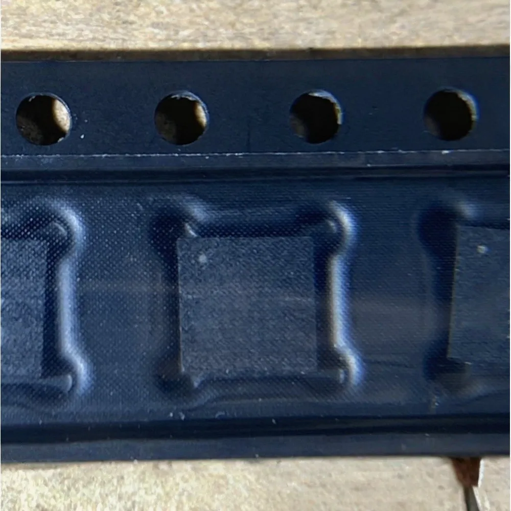 1-100PCS R500M2A R500M2 TQM6M4068 ISL6132IRZ 6132IRZ TPS62736 TPS62736RGY TPS62736RGYR