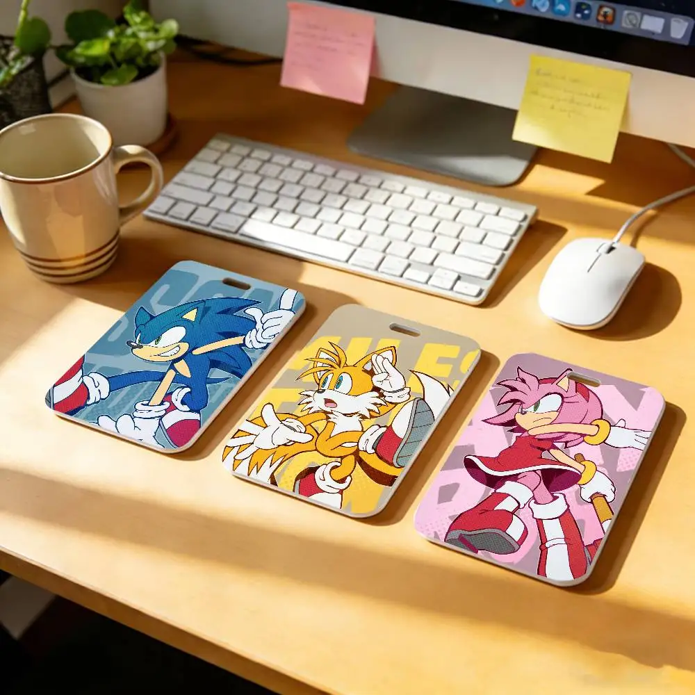Fashion Cartoon S-SonIC-C Kawaii Lanyard Pull Back Clip Holder and Card Holder Rotating Back ID Card Family Gift