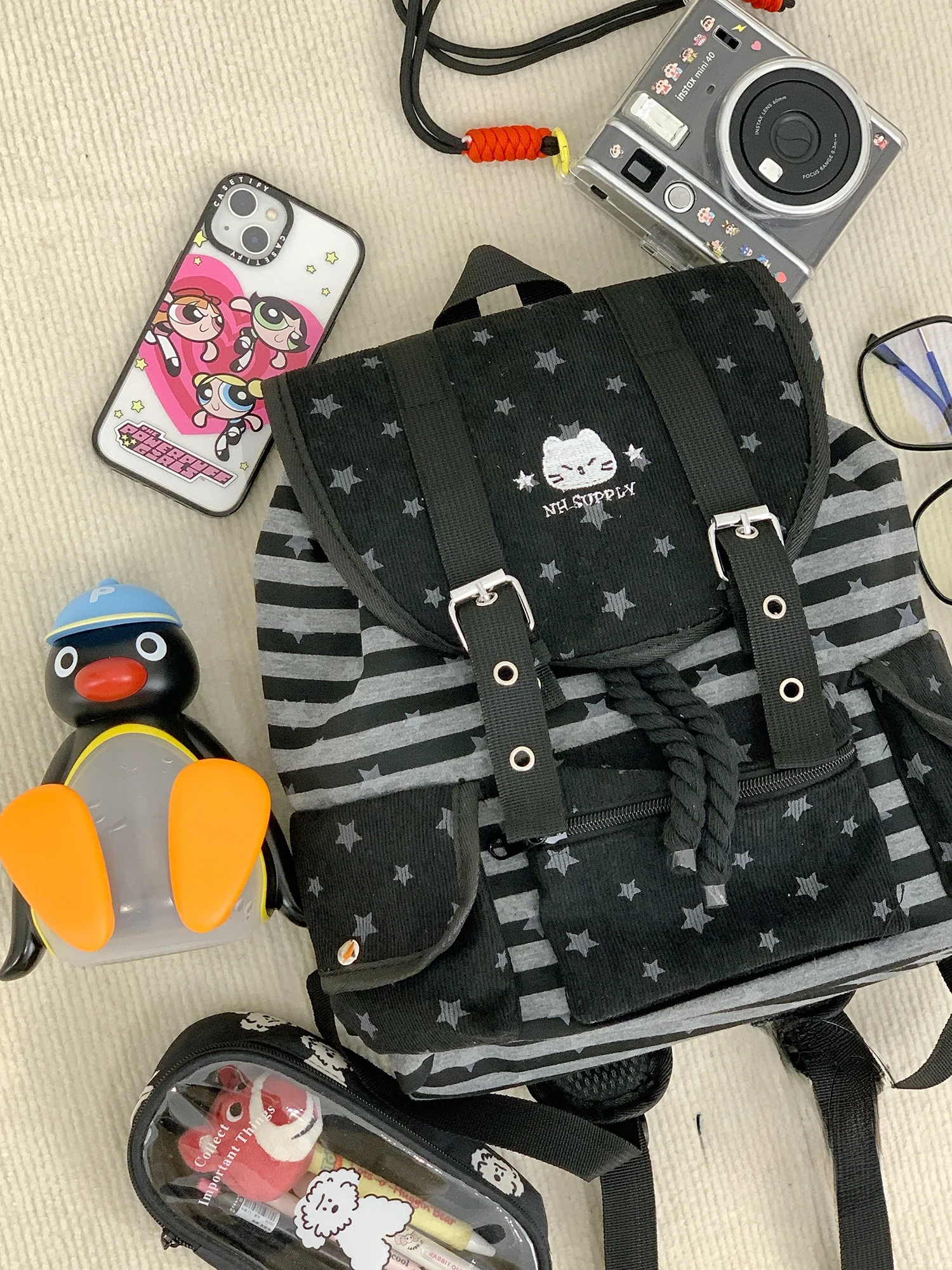 

Cute Patterned Corduroy Bapa k Functional Sle Casual Commuter Bag for Students with Multiple Carents