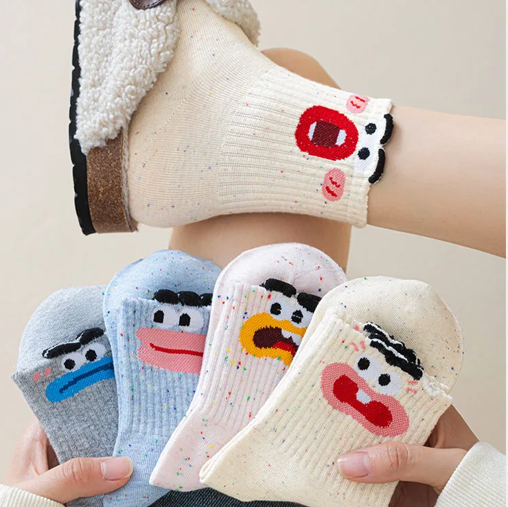 Women's Autumn And Winter Sock Cute Cartoon Personality Dot Yarn Cotton Socks Student Versatile Socks Fashionable Funny Harajuku
