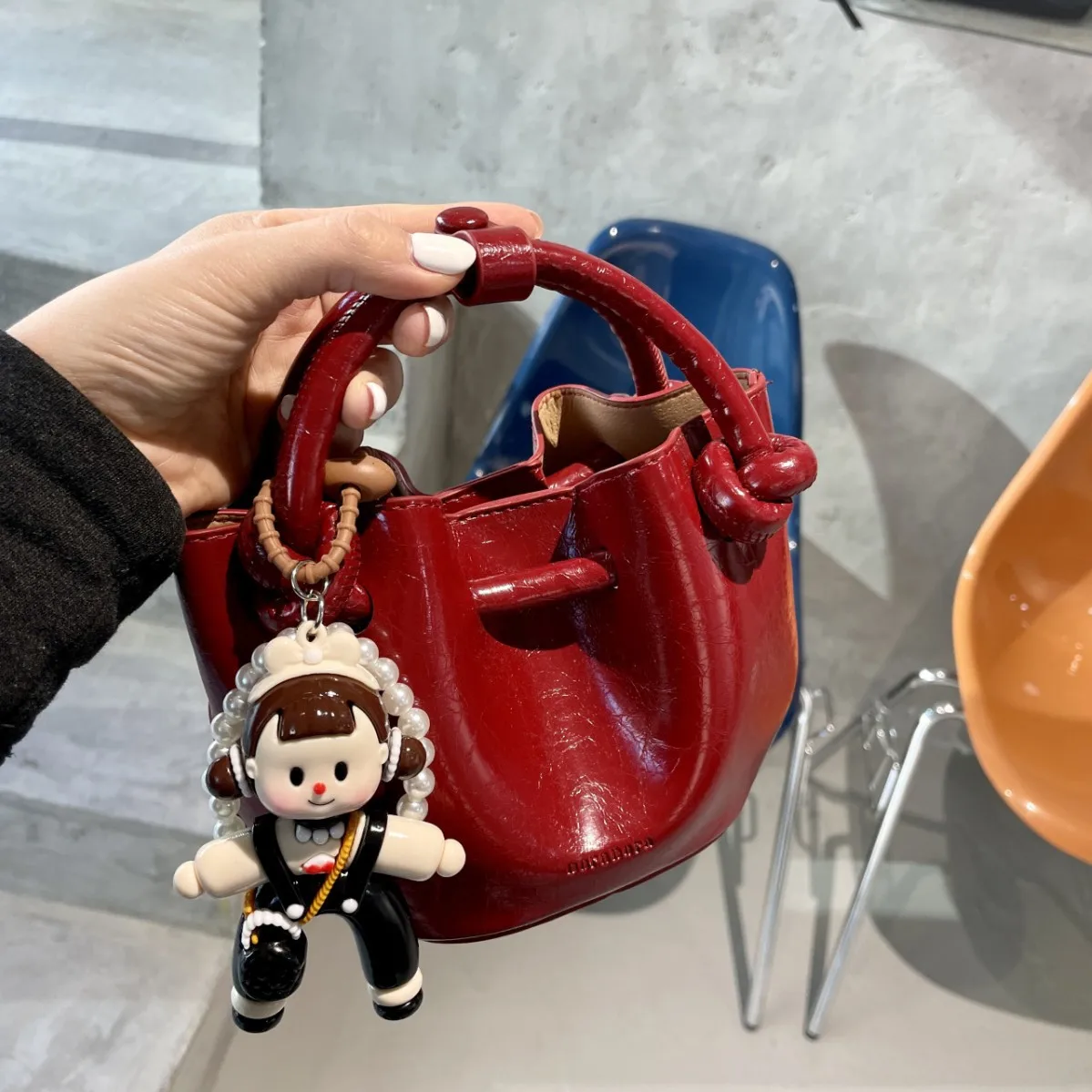 

Korean Version of Hand Basket Bag Female 2025 New Fashion Large Capacity Bucket Bag with A Single Shoulder Crossbody Bag