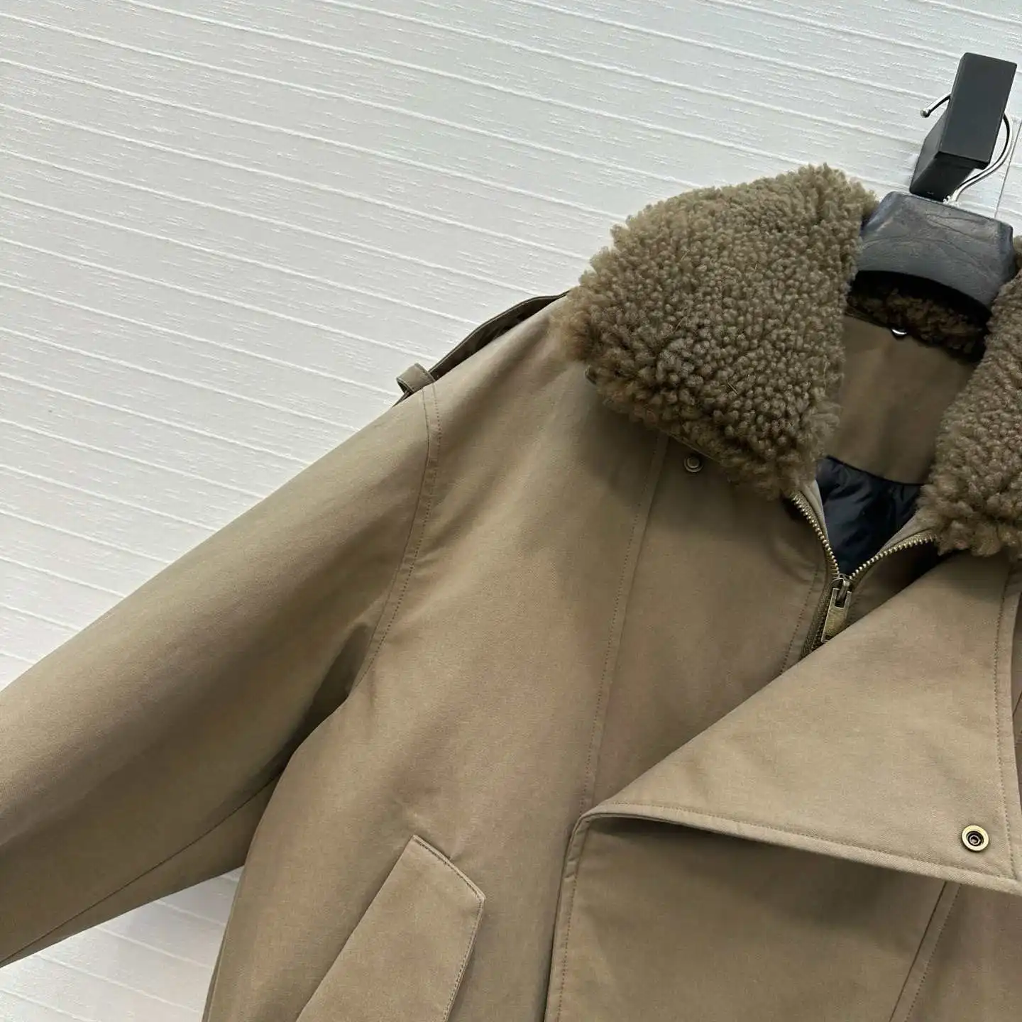 سترة باركر جديدة لشتاء 2025 معطف من ريش الإوز، ملابس دافئة عصرية مع ياقة فرو امبسوول مستوردة قابلة للفصل #3