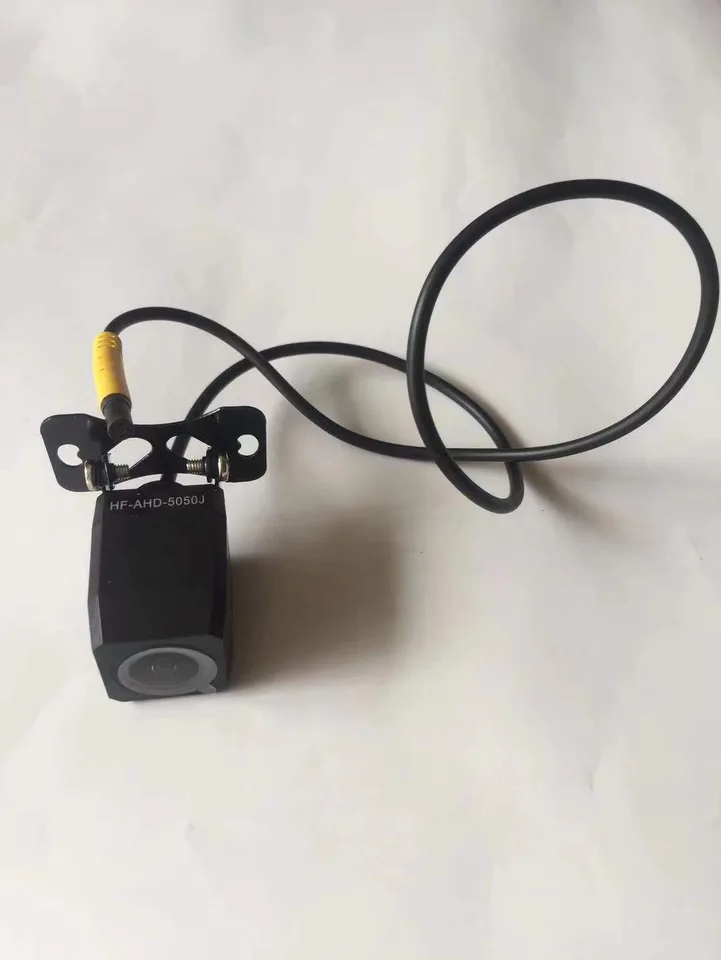Cámara Trasera HD 1080P Con Pantalla De 10" Para Coche: Visión Trasera Con 4 Pines, IP67 Y Cable De 6m