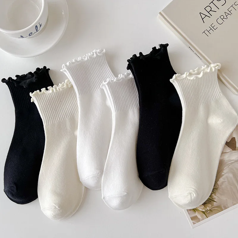 5 Pair /Lot Socks for Women Ruffle Cotton Middle Tube Ankle Short Breathable Black White Set Spring Autumn