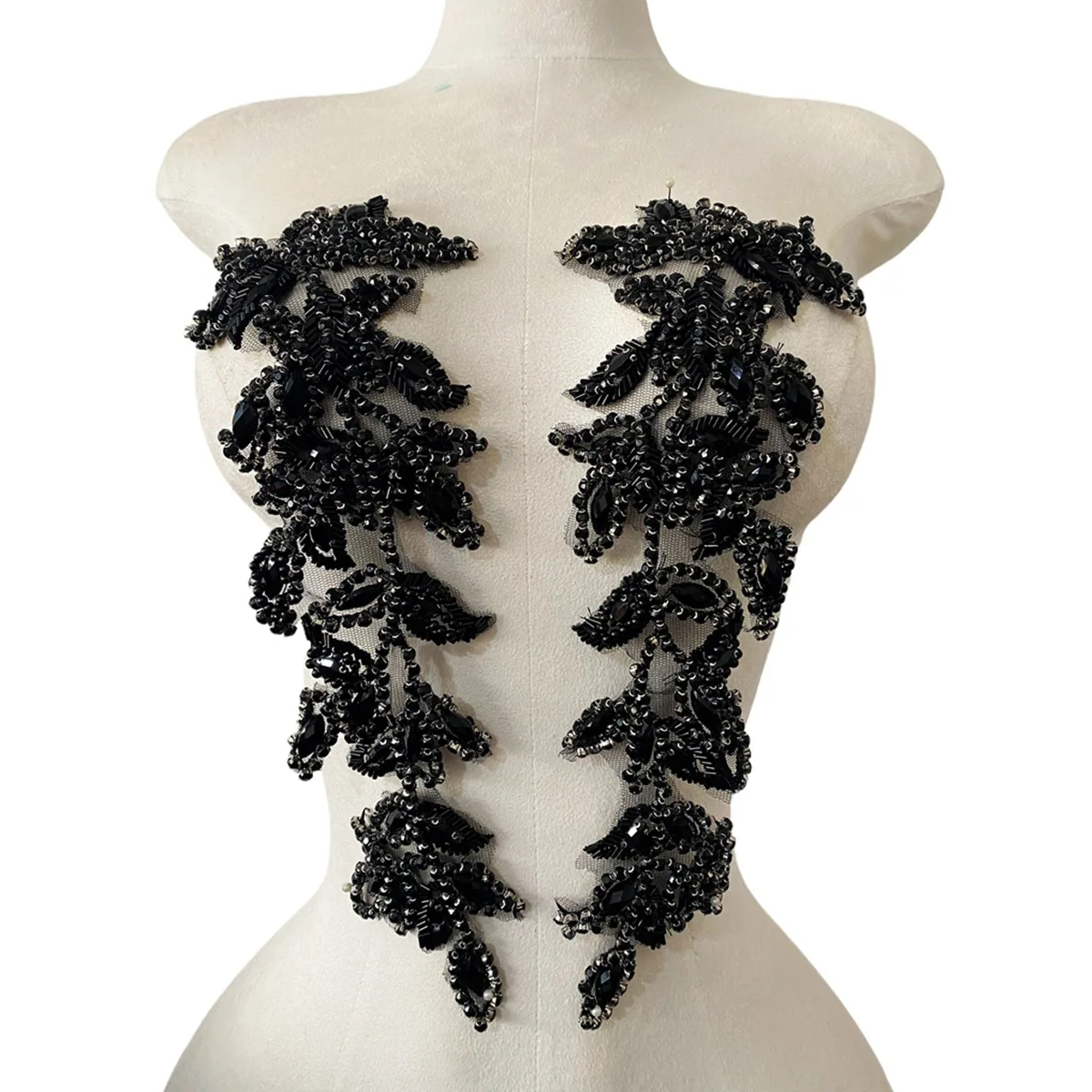 18 Colors Deep V Neck Dress Accessories Luxury Handmade Rhinestone Material A Pair Appliqued Beading Diamond Apparel Decoration