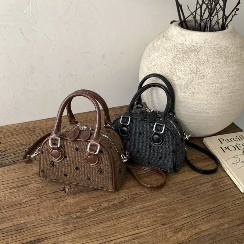 

Новая маленькая повседневная сумка через плечо в корейском стиле, модная сумка через плечо в горошек, удобная и универсальная текстурированная сумка для хранения