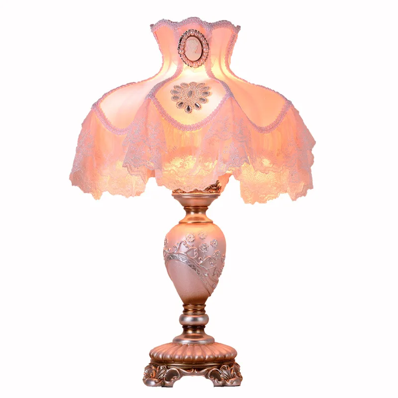 

Pastoral pink princess lace, warm bedroom creative bedside, desk lamp wedding lamp