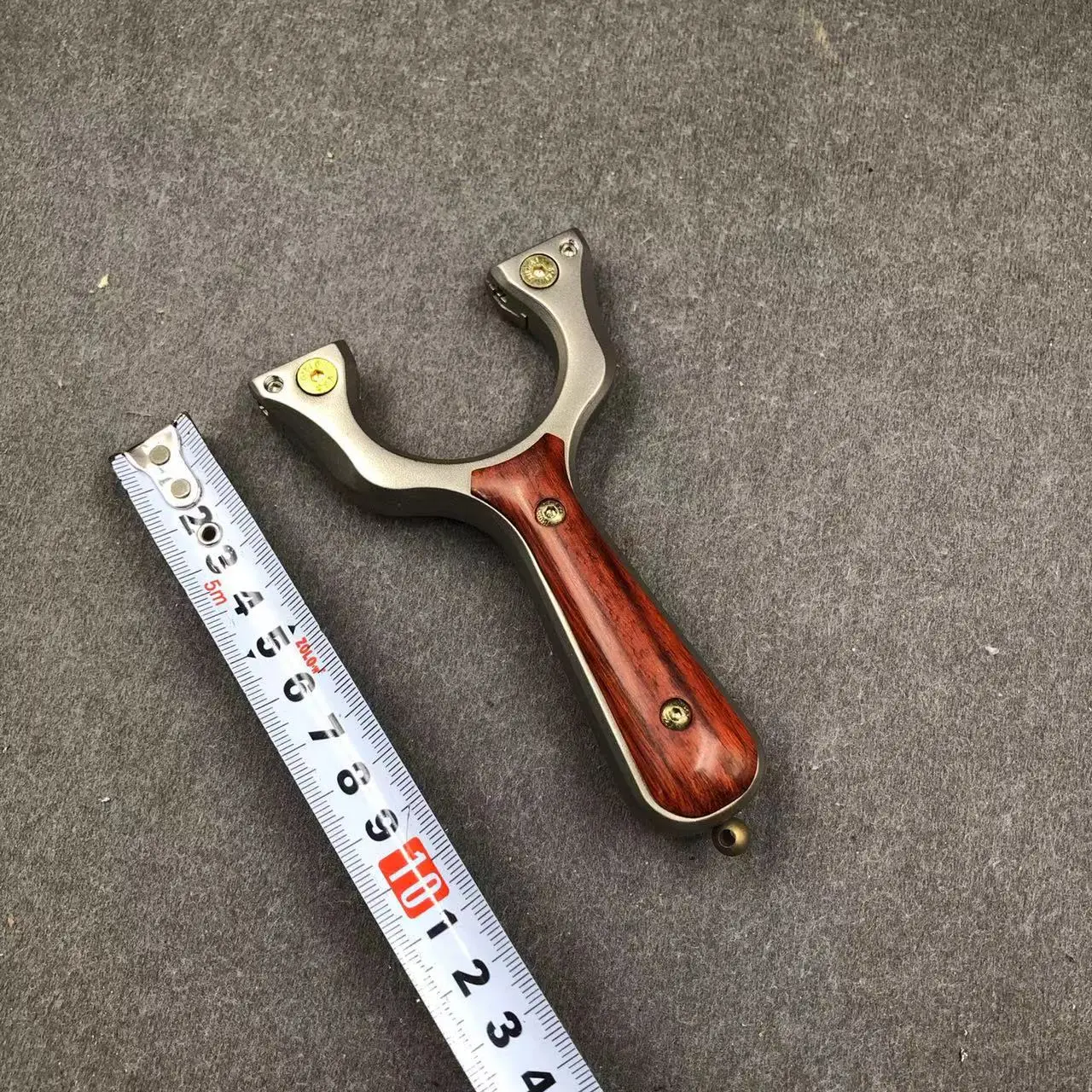 

NewTitanium Alloy TC21 Quick-pressure Integrated Clip-on Blade Split Bow Handle 304 Stainless Steel Outdoor Hunting Tool