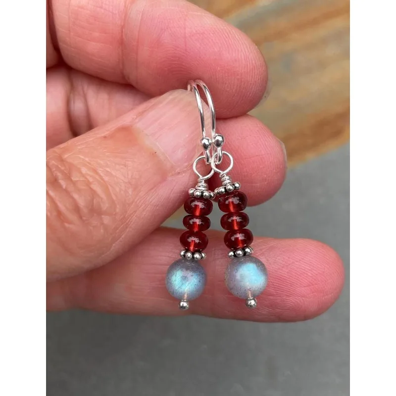 Garnet pendant earrings: Handcrafted gemstone jewelry