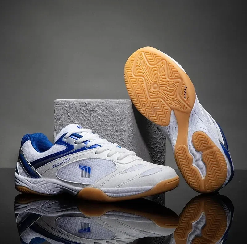 Fashionable Mesh Sports Shoes Thick Bottom Tennis Badminton Table Tennis Shoes Low Cut Spring Summer New Arrival