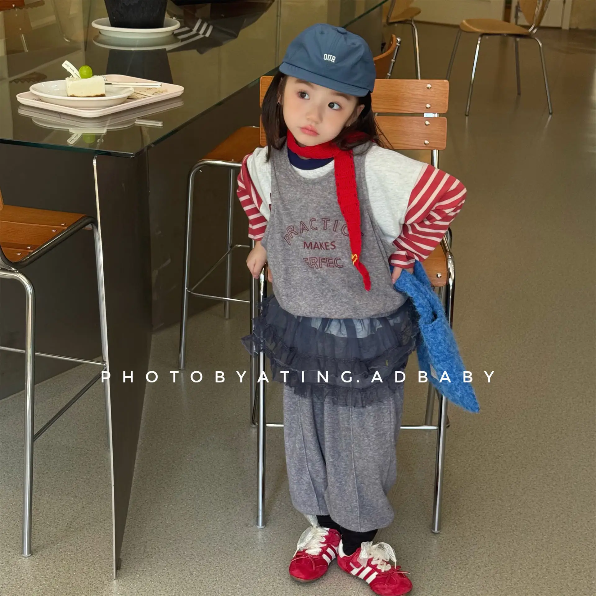 2025 خريف الاطفال الزي 2 قطعة مجموعة الكورية نمط سترة + السراويل الفتيات موضة طفل الملابس الدافئة الخريف قطعتين وتتسابق 1-8 سنوات