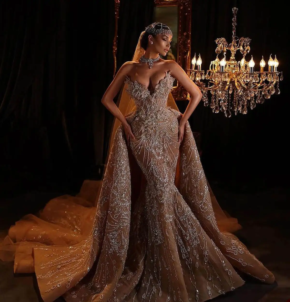 Luksusowe suknie ślubne syrenka bez ramiączek cekiny aplikacje odpinany tren księżniczka suknia ślubna Vestido de novia szyta na miarę