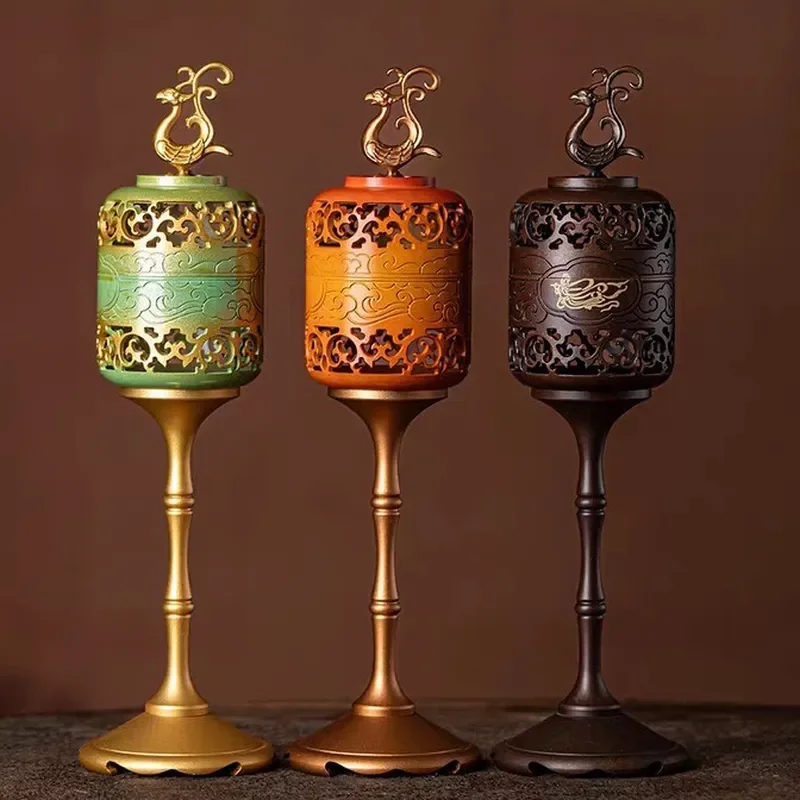 Vintage Brass Palace Style Candle Holder Incense Burner for Agarwood Powder Flakes Home Decor Ornament Interior Design